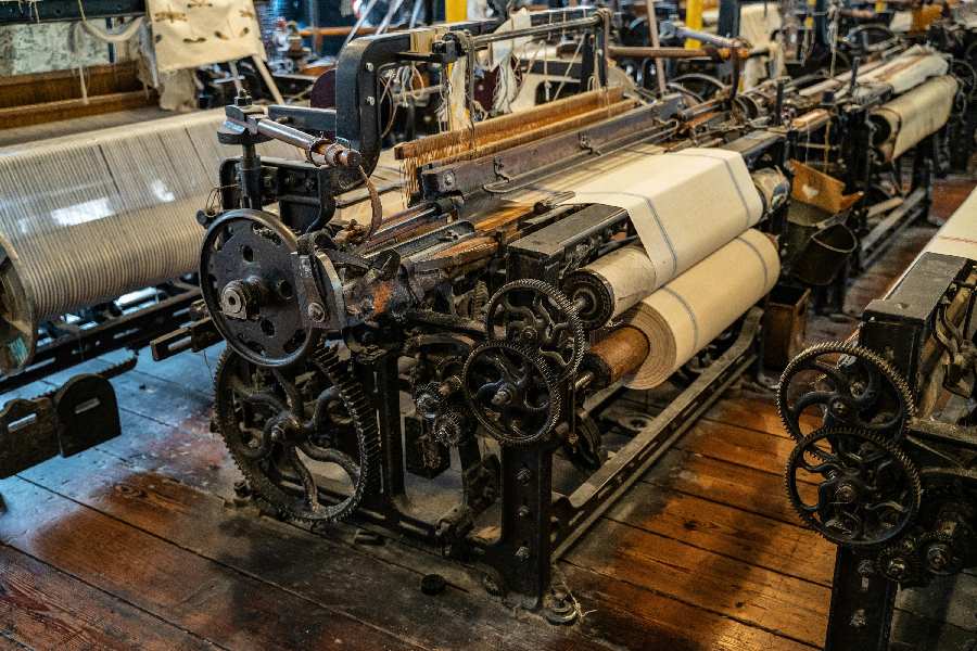 Phân khúc giá thảm dệt tay và thảm dệt máy