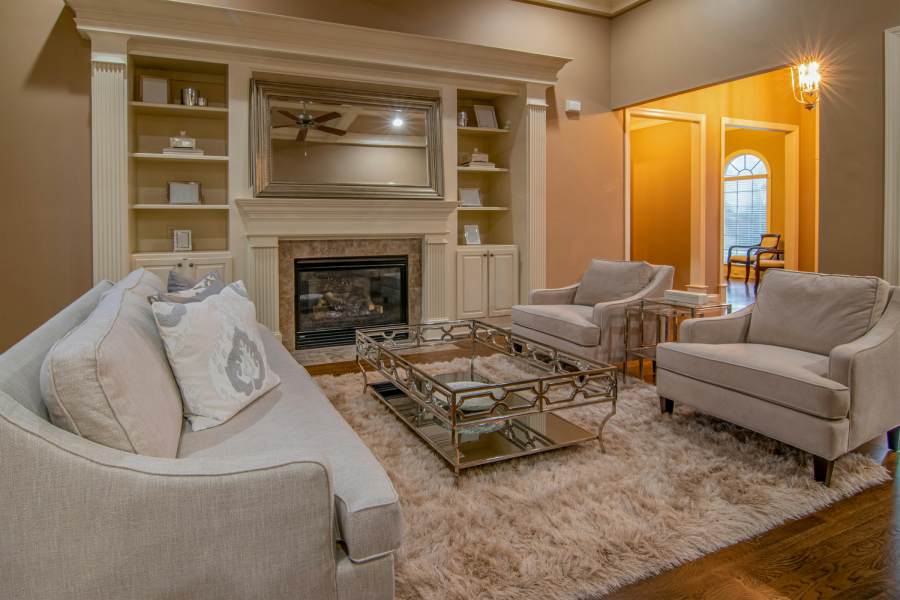 Thảm len dệt tay là gì? Những điều cần biết về chất liệu và giá trị thủ công