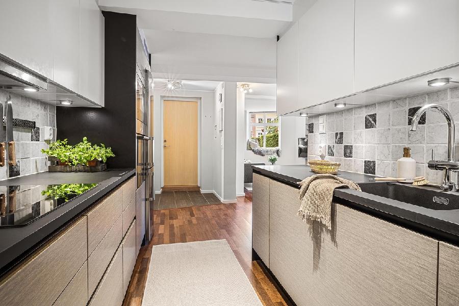 vệ sinh và bảo dưỡng thảm nhà bếp