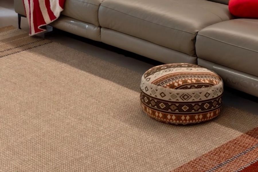 Sofa màu xám phối thảm màu gì