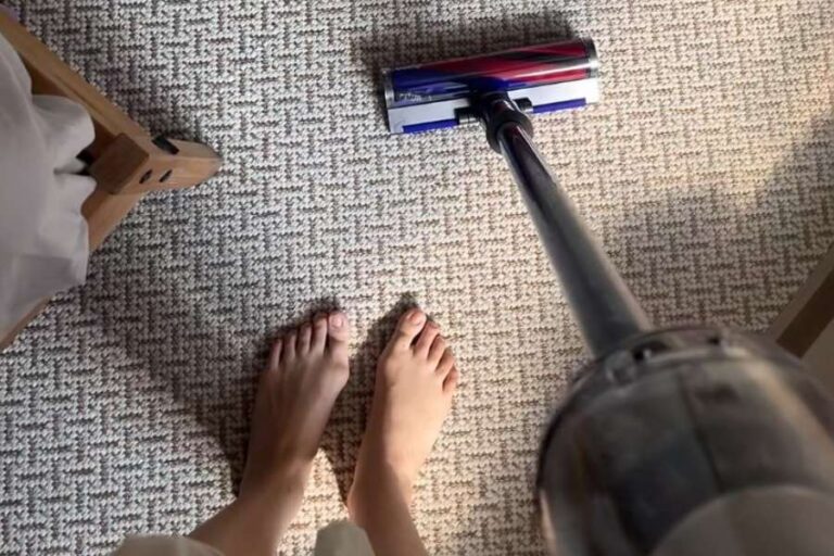 Cách giặt thảm tại nhà đúng cách, sạch nhanh không hư sợi