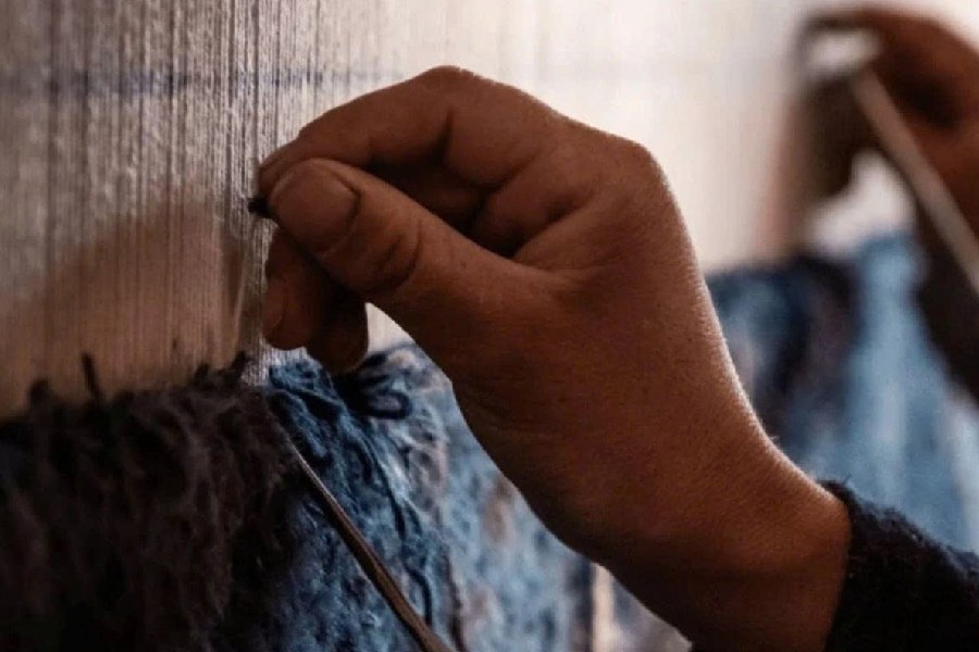 Thảm hand-knotted là gì? Tìm hiểu nghệ thuật dệt thảm thủ công cao cấp 4